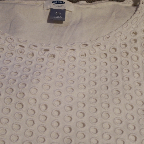 Cute old navy ladies shirt - Picture 3 of 3